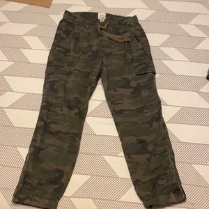 Sanctuary camo cargo joggers.